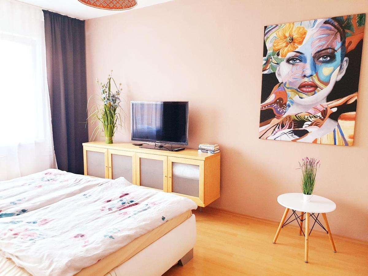 Apartman Terminal, Self Check-In 24 H, Free Parking Banská Bystrica Esterno foto